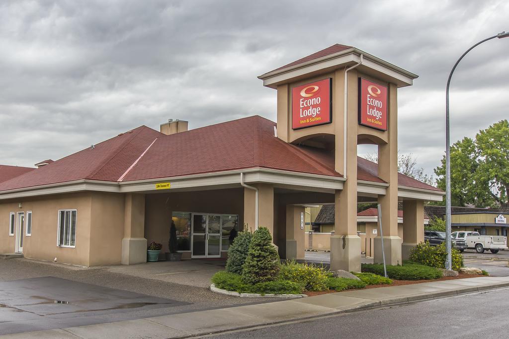 Econo Lodge Inn & Suites Летбрідж Екстер'єр фото